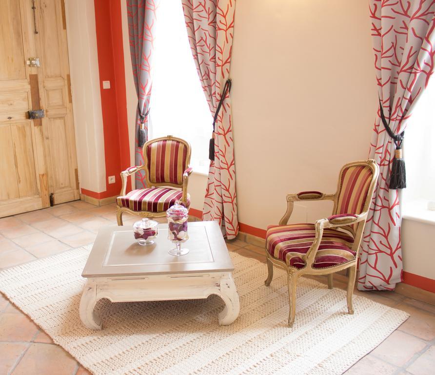 Gite Des Carmes And Spa Le Thor Esterno foto