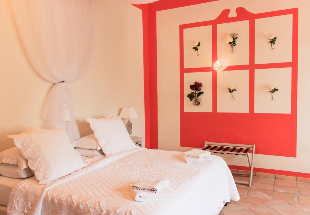 Gite Des Carmes And Spa Le Thor Esterno foto