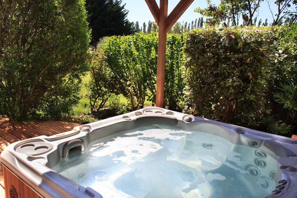 Gite Des Carmes And Spa Le Thor Esterno foto