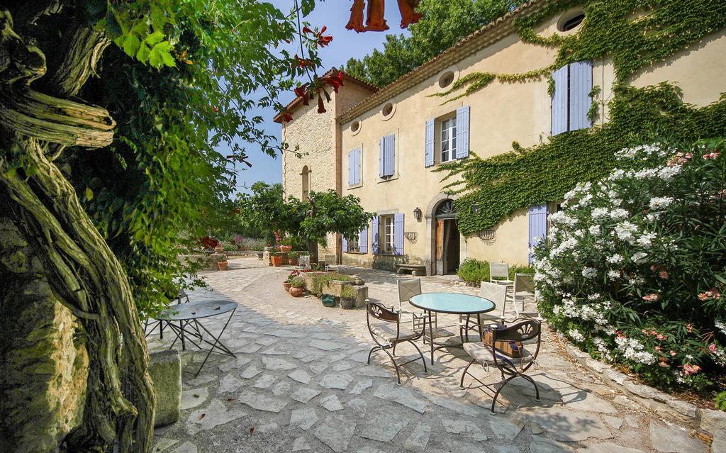 Gite Des Carmes And Spa Le Thor Esterno foto