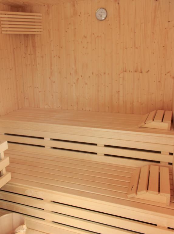 Gite Des Carmes And Spa Le Thor Esterno foto